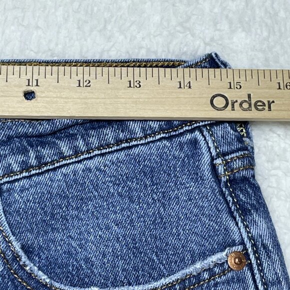 Levis 501 Jeans Womens 29x32 Blue Original Fit Button Fly Straight Leg High Rise - Picture 6 of 13